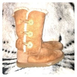 Tan Uggs-Used but comfortable.. Great Boots!!!